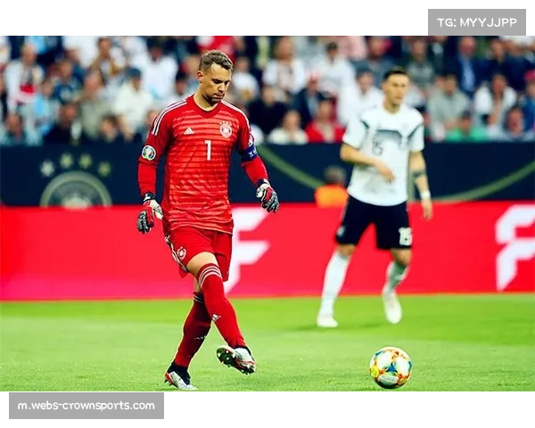 突尼斯十场零封创纪录 四后卫体系改善防守稳定性