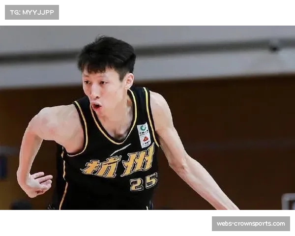 浙江对阵南京解析：赵岩昊抢断时机的防守预判